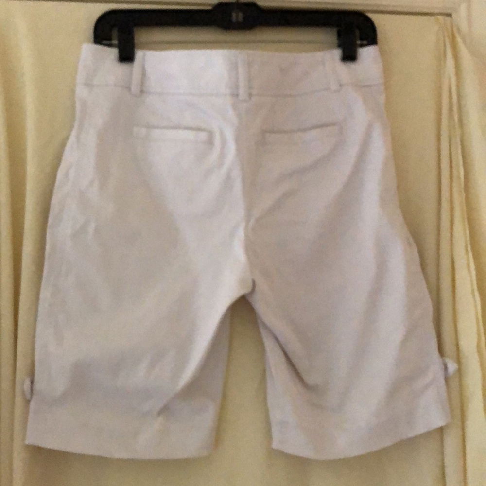 Cache White Bermuda Short - Picture 2 of 2